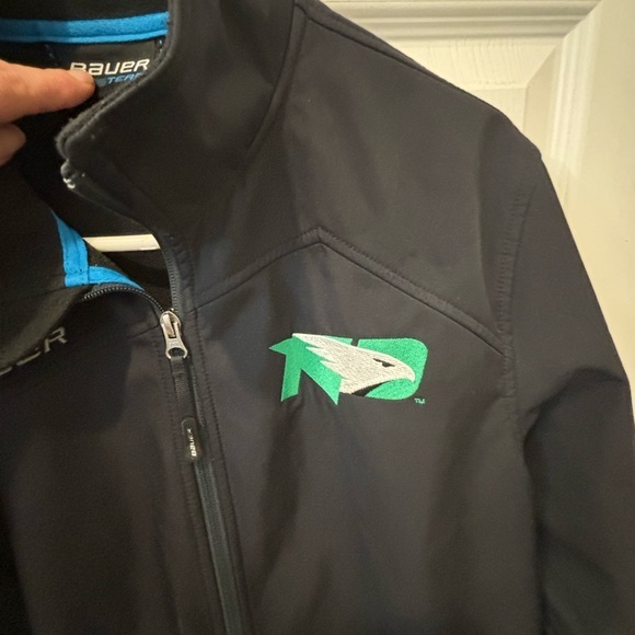 UND Jacket‎ - Picture 3 of 6